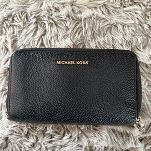 Michael Kors Leather Wristlet